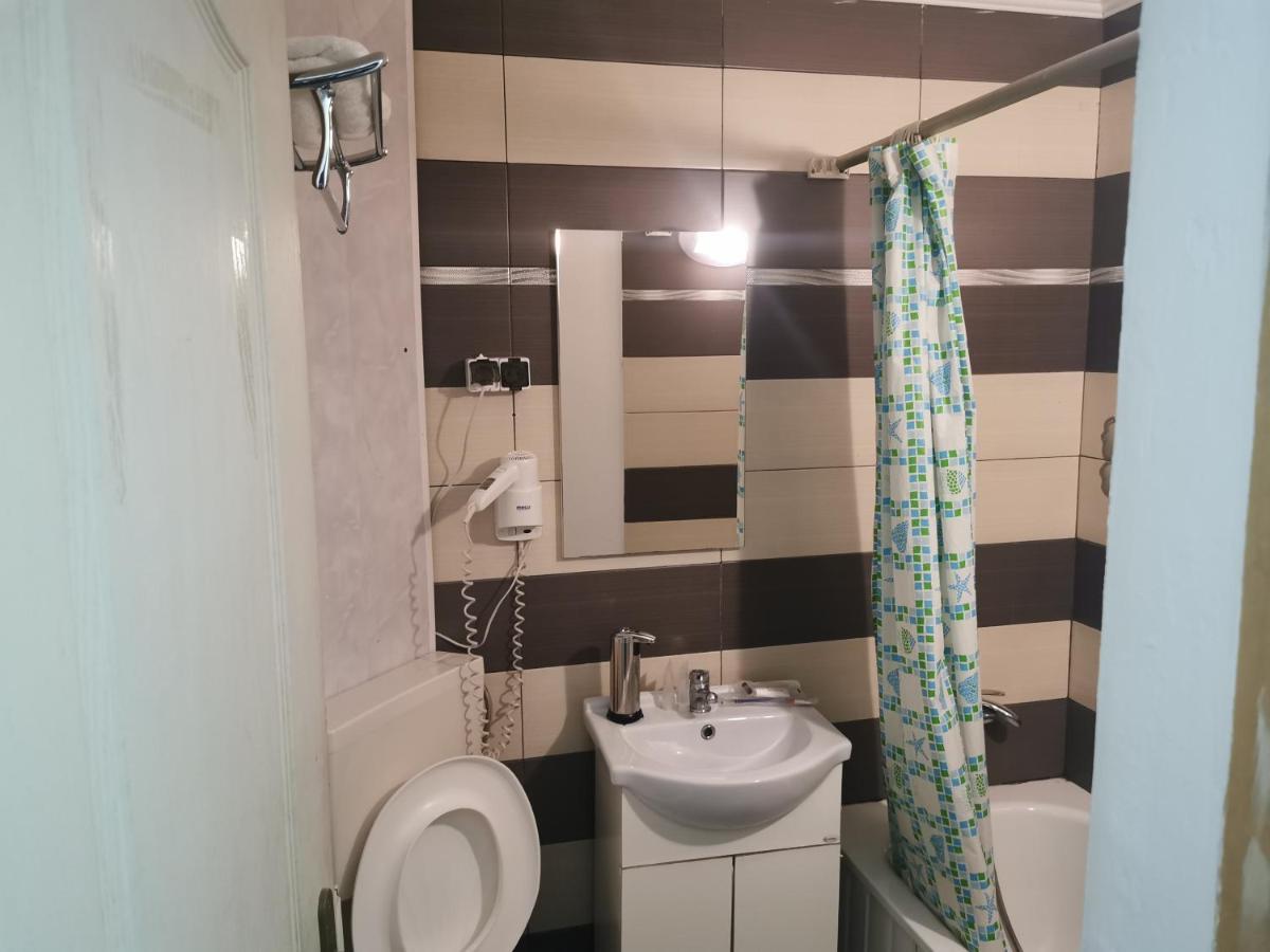Apartament Casa Davison Târgu Jiu Zewnętrze zdjęcie