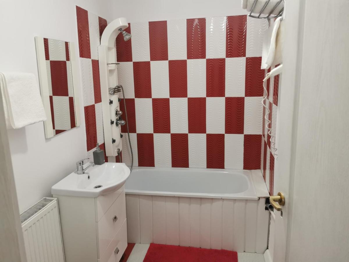 Apartament Casa Davison Târgu Jiu Zewnętrze zdjęcie
