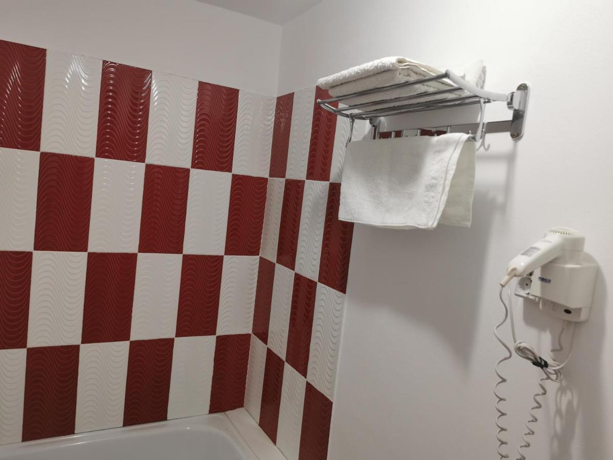 Apartament Casa Davison Târgu Jiu Zewnętrze zdjęcie