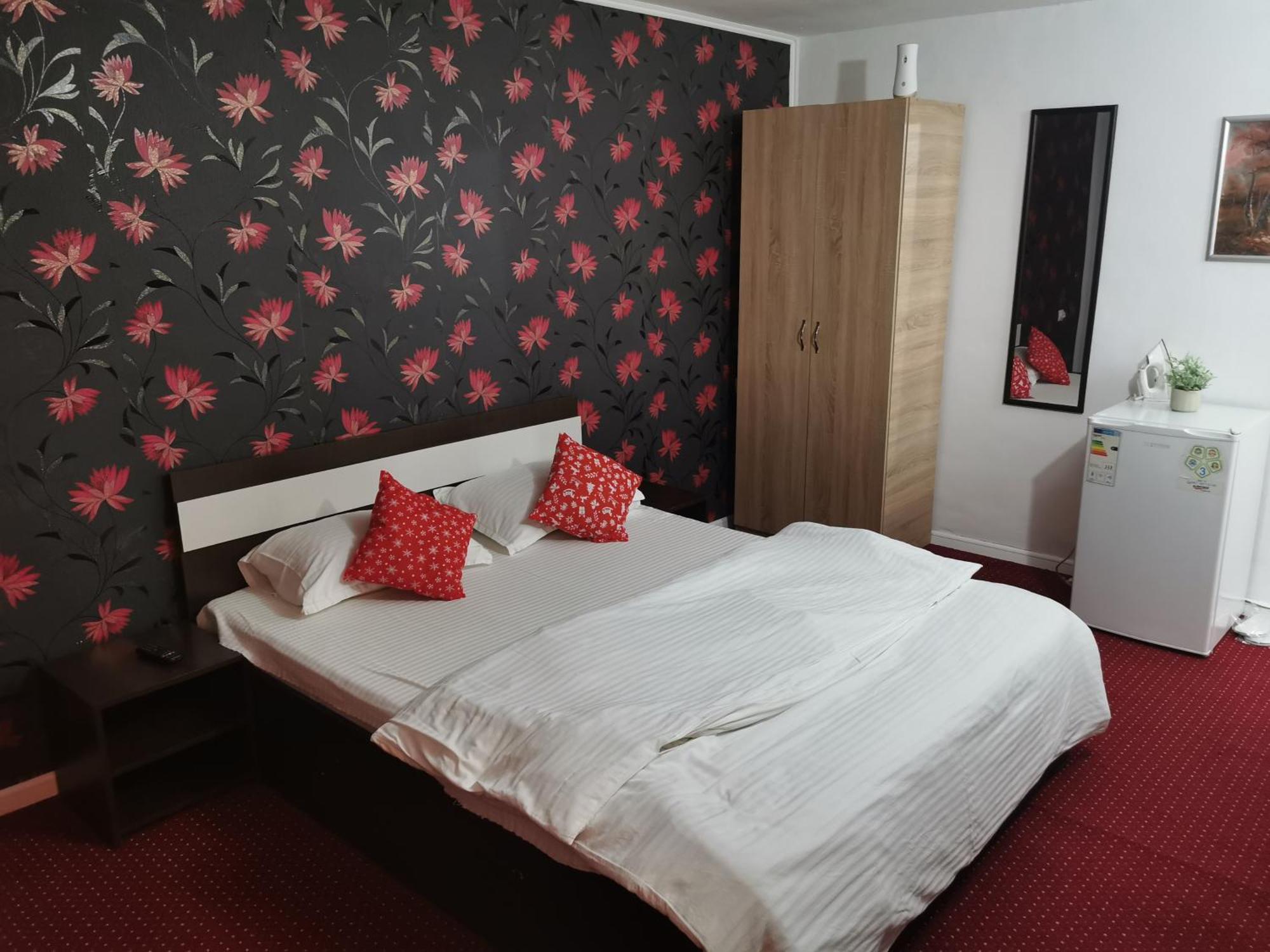 Apartament Casa Davison Târgu Jiu Zewnętrze zdjęcie