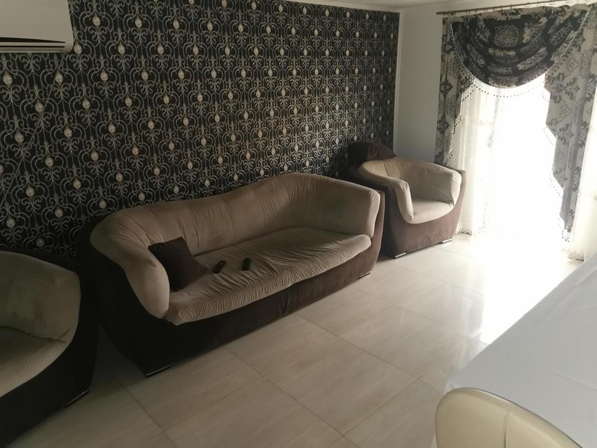 Apartament Casa Davison Târgu Jiu Zewnętrze zdjęcie