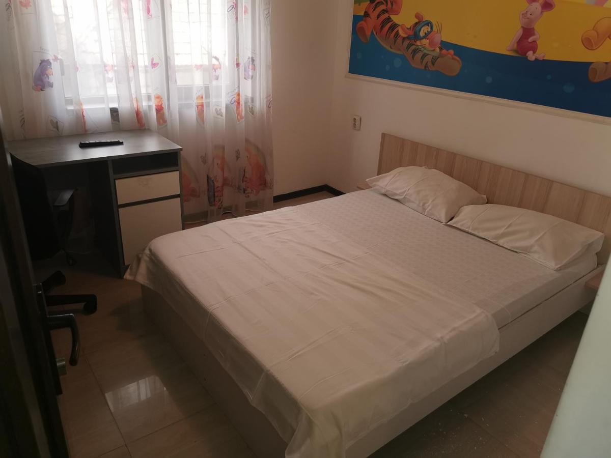 Apartament Casa Davison Târgu Jiu Zewnętrze zdjęcie